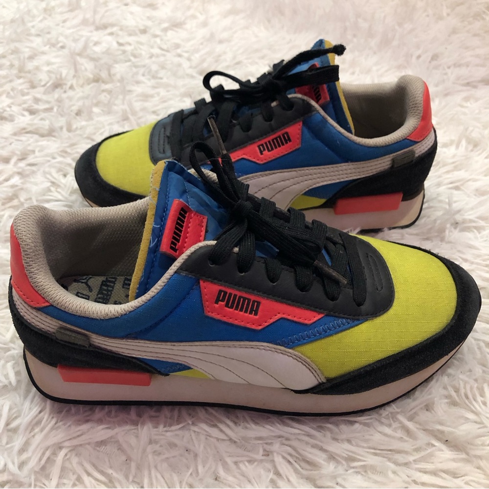 Puma Future Rider Play On 372349-23 Sneakers Boys size 7C